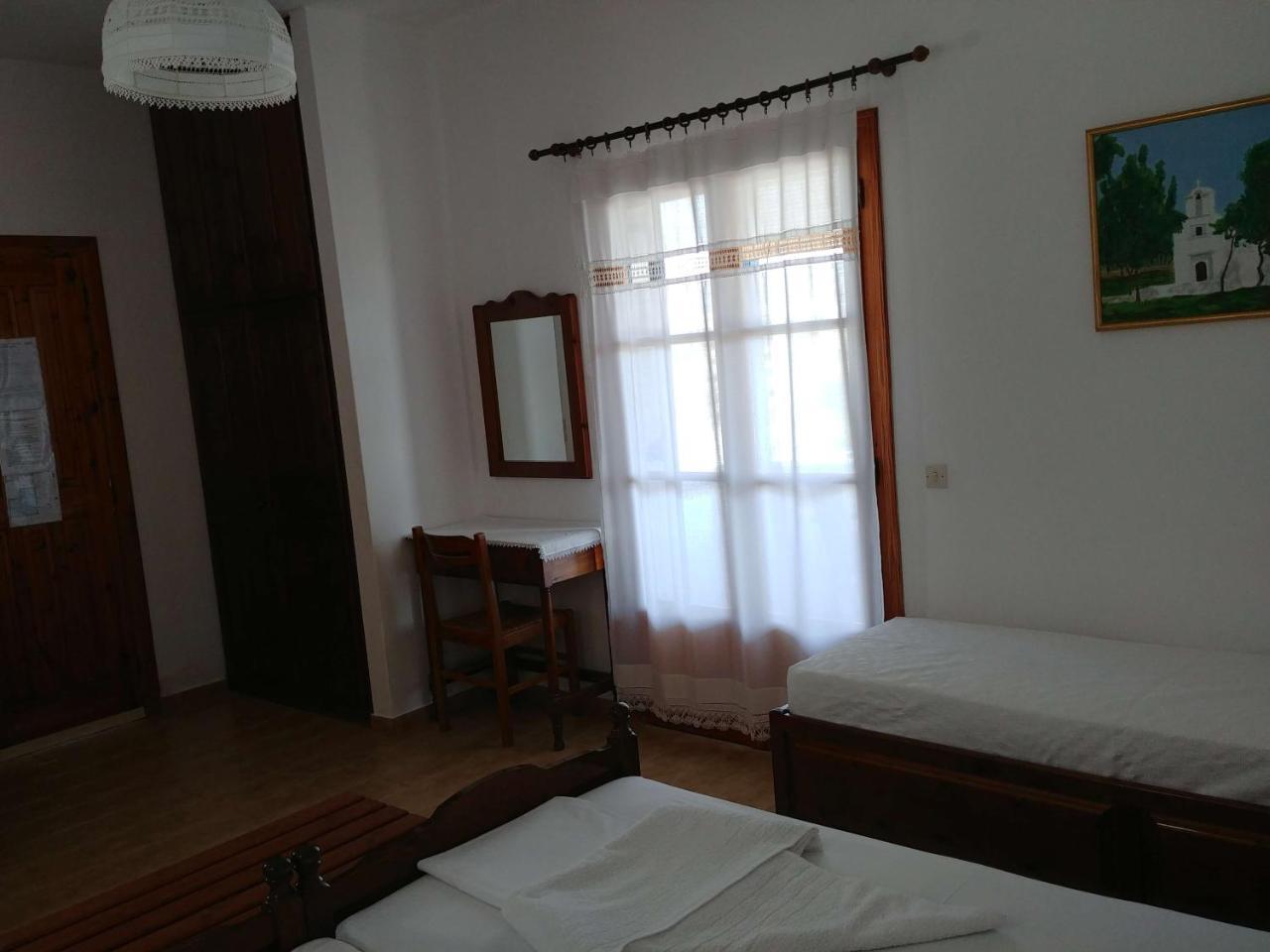 Casper'S Studios Piso Livadi Zewnętrze zdjęcie